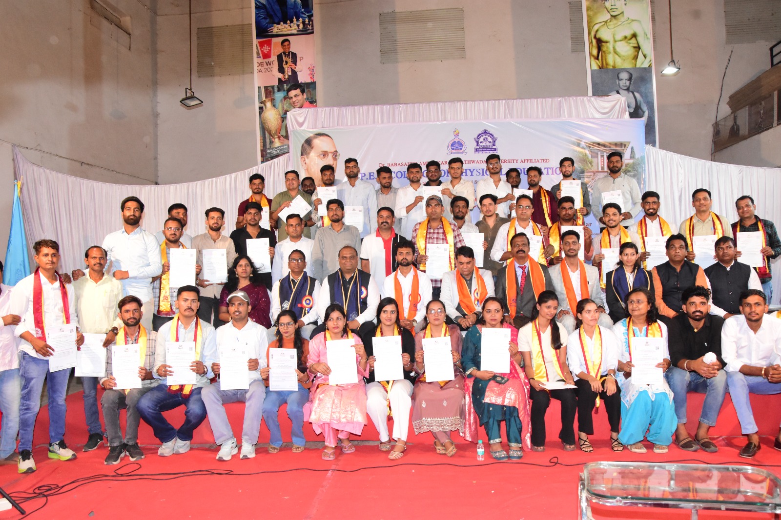 पीईएस शारीरिक शिक्षण महाविद्यालयात पदवी वितरण समारंभ उत्साहात