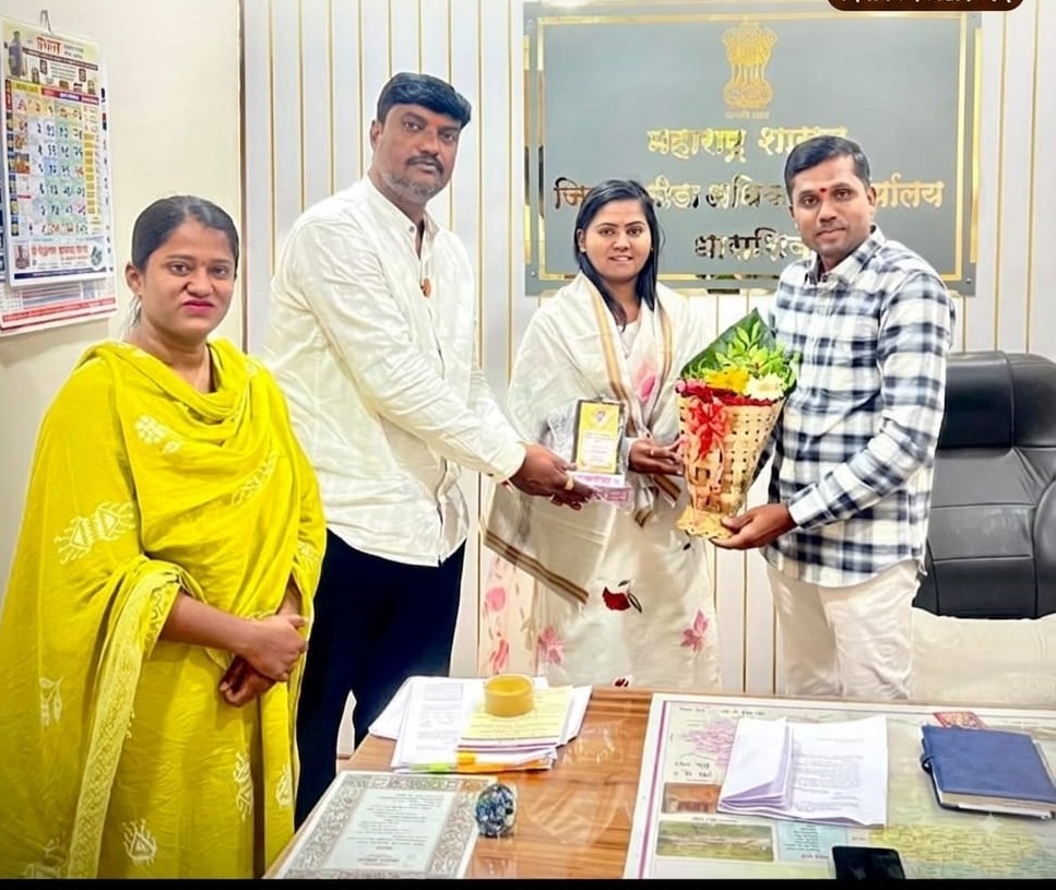 धाराशिवच्या नूतन जिल्हा क्रीडा अधिकाऱ्यांचा जिल्हा हँडबॉल असोसिएशनतर्फे सत्कार