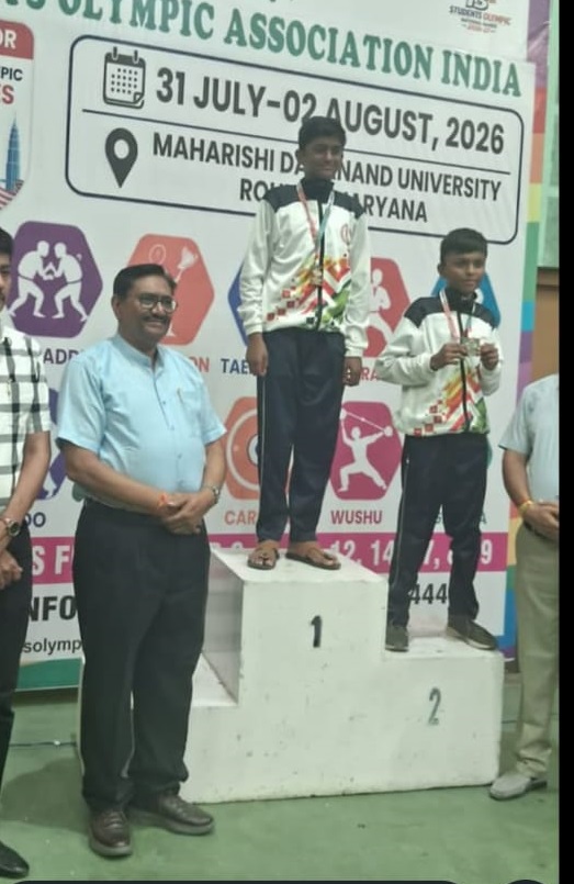 वैजापूरच्या कौस्तुभ गायकेचे सुवर्णपदक