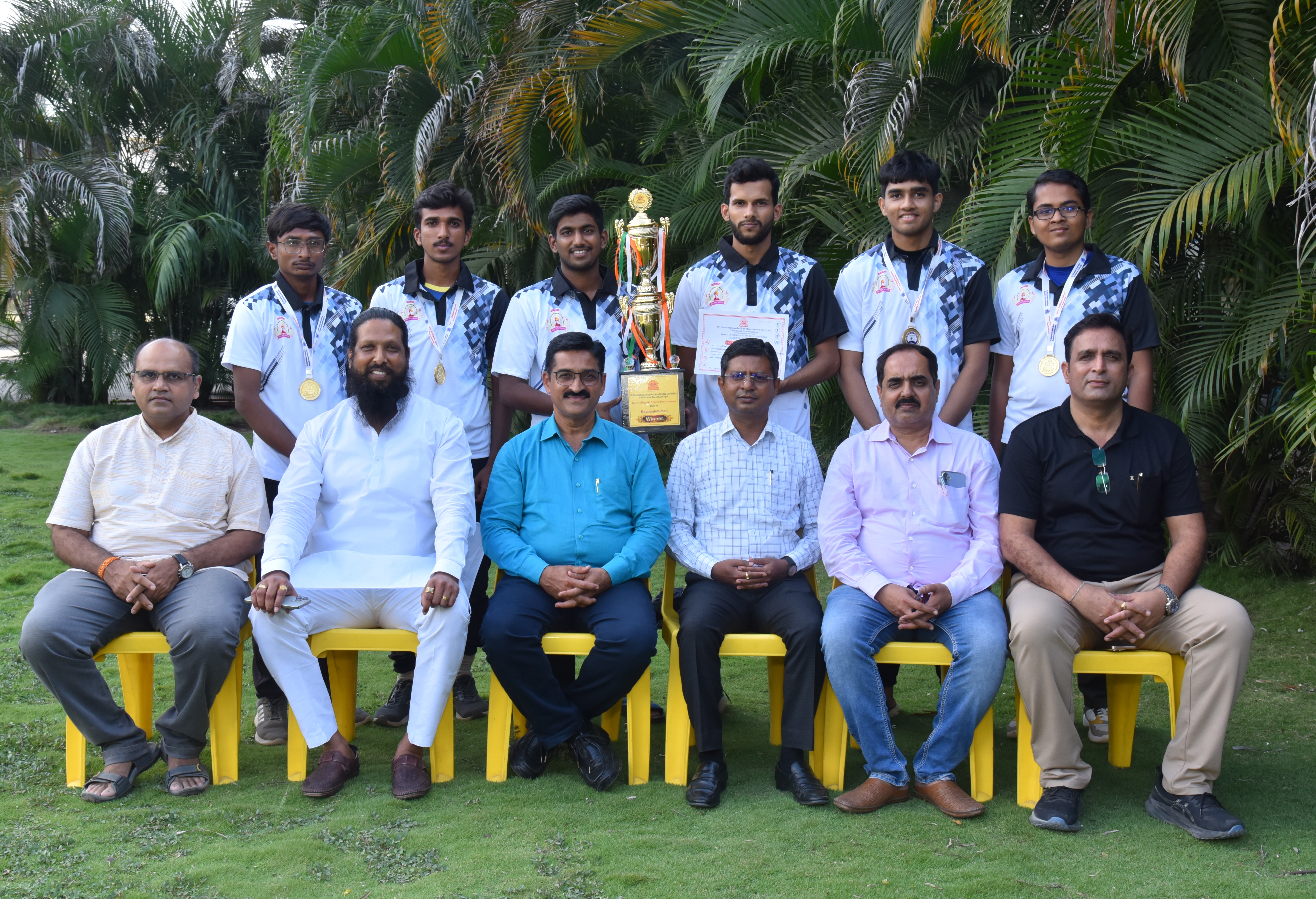 Vivekanand College Triumphs in Badminton Tournament