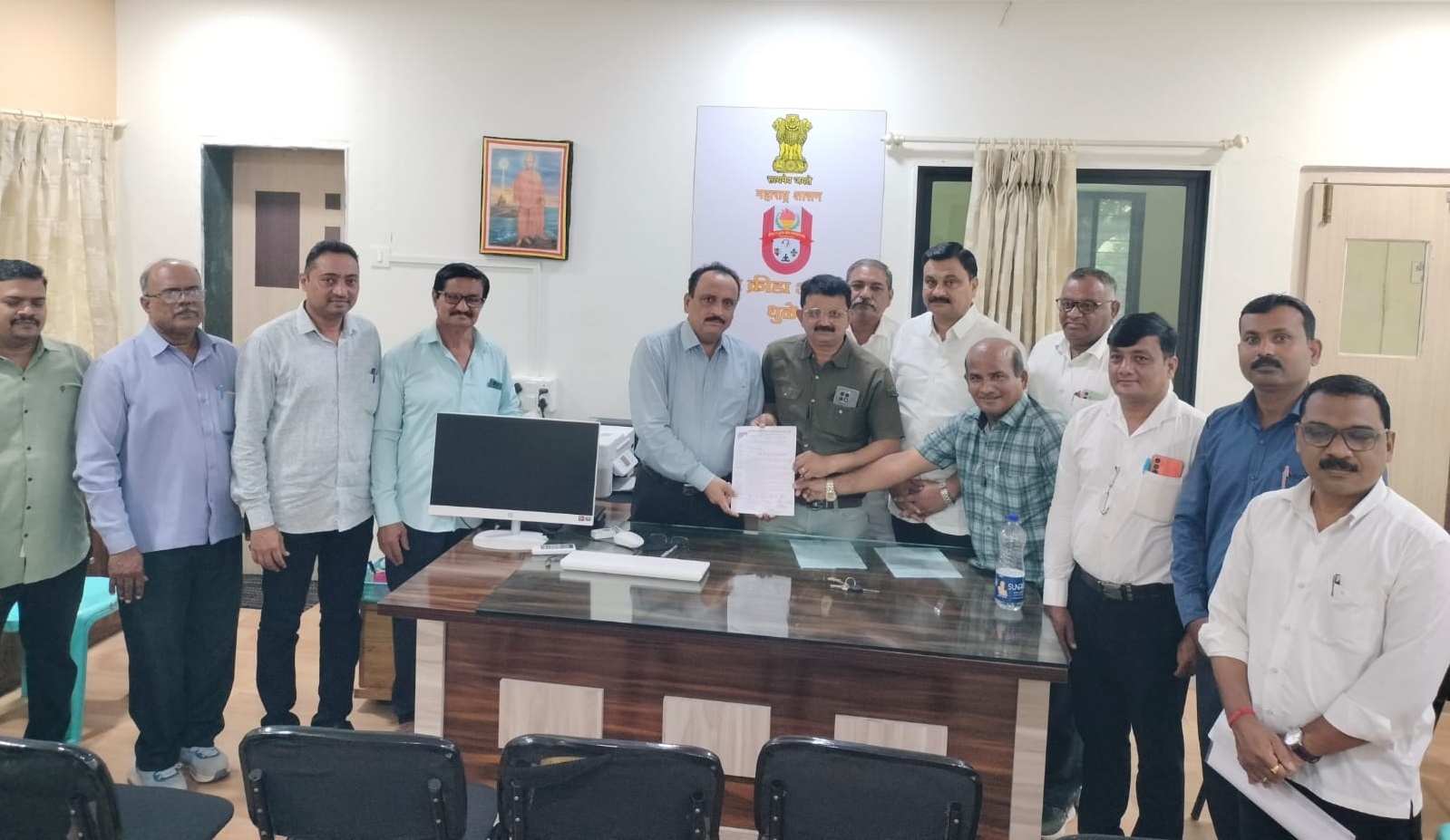 खेळाडू व क्रीडा शिक्षकांच्या प्रलंबित समस्यांकडे वेधले लक्ष