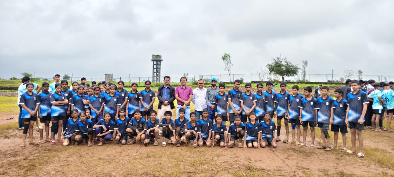 अॅथलेटिक्स स्पर्धेत आश्रमशाळा भुवन खेळाडूंची चमकदार कामगिरी