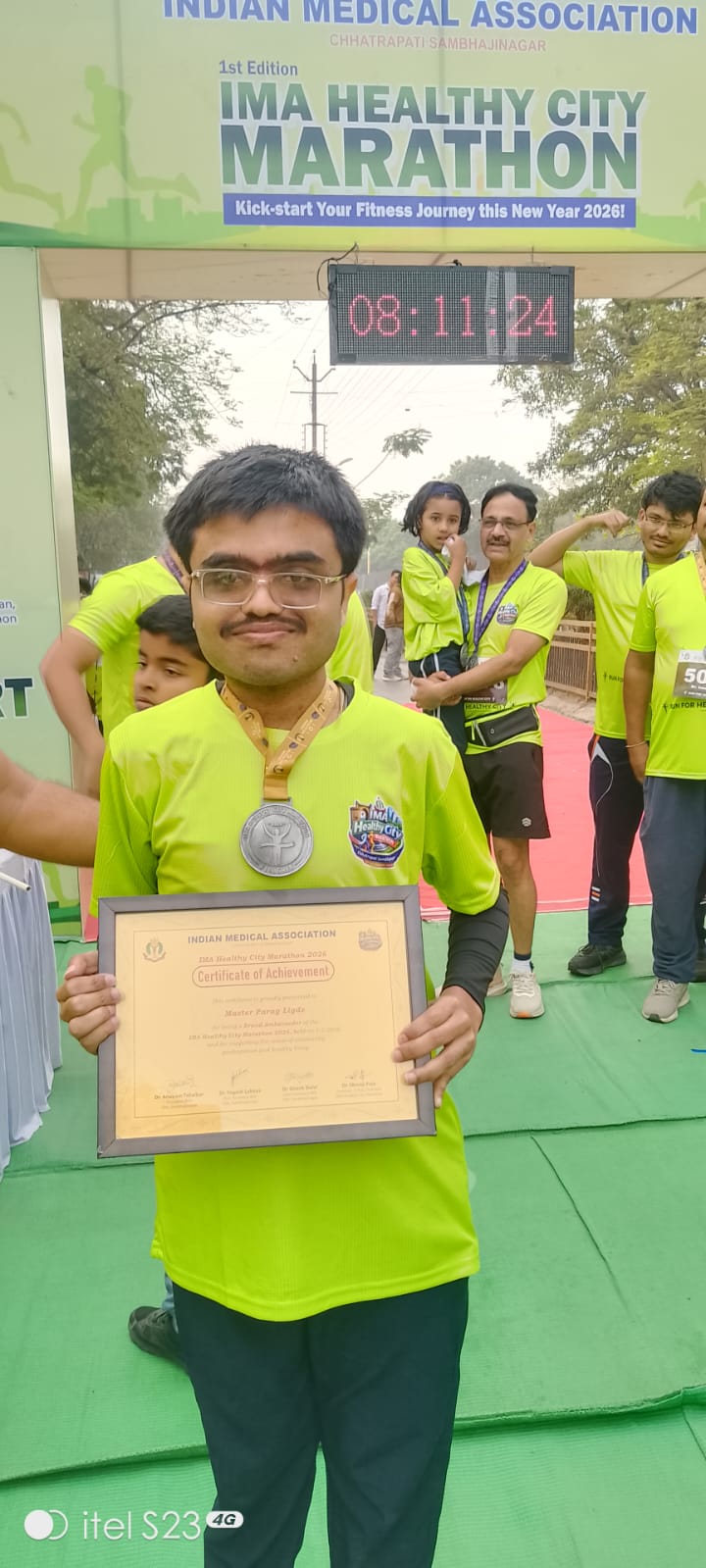 डॉक्टर्स डे निमित्त कॅन्सरविजेत्या पराग लिगदेची कर्करोग जनजागृती