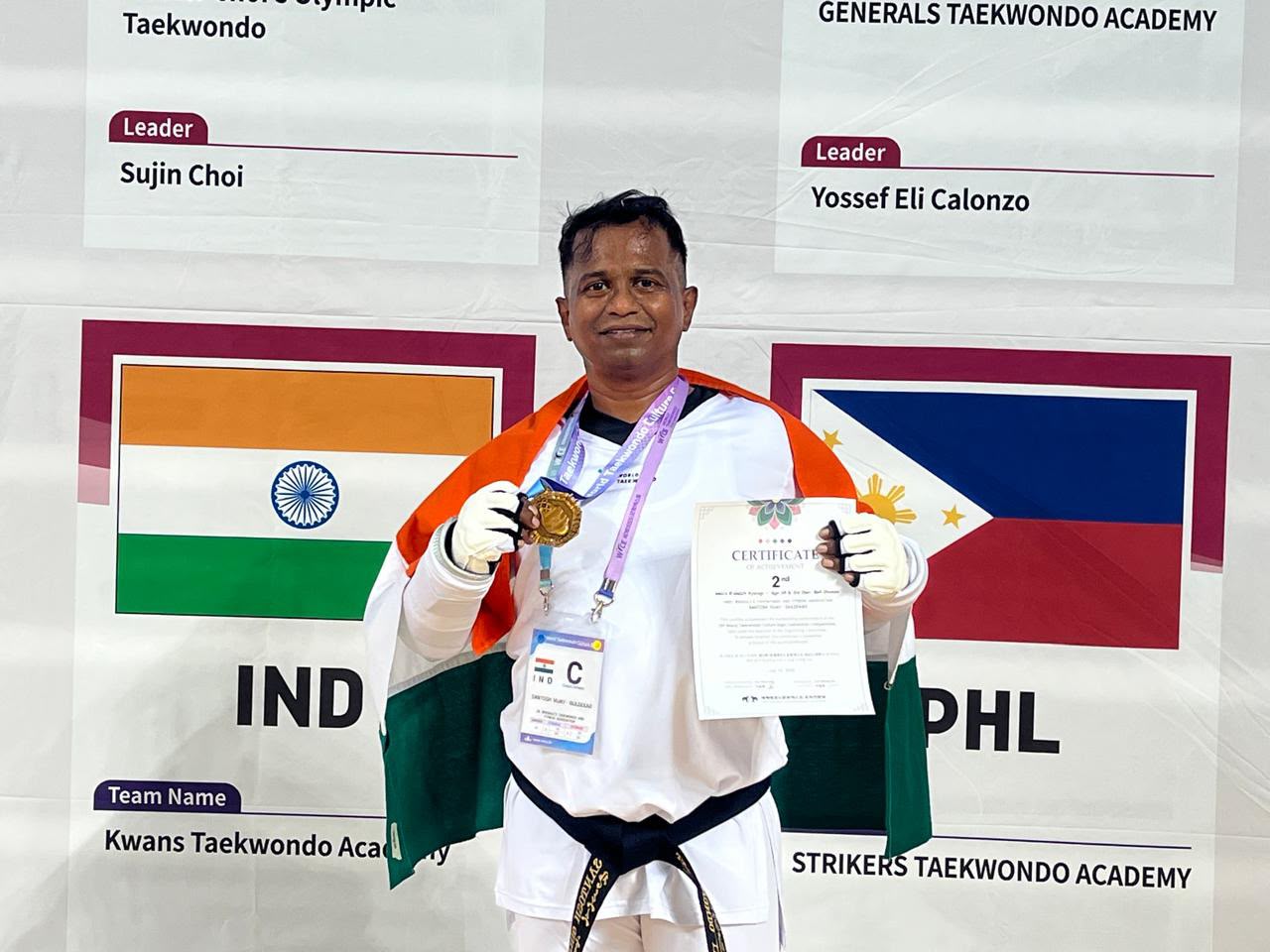 तायक्वांदो ग्रॅंडमास्टर संतोष गुलदेकर यांची ४ पदकांची कमाई