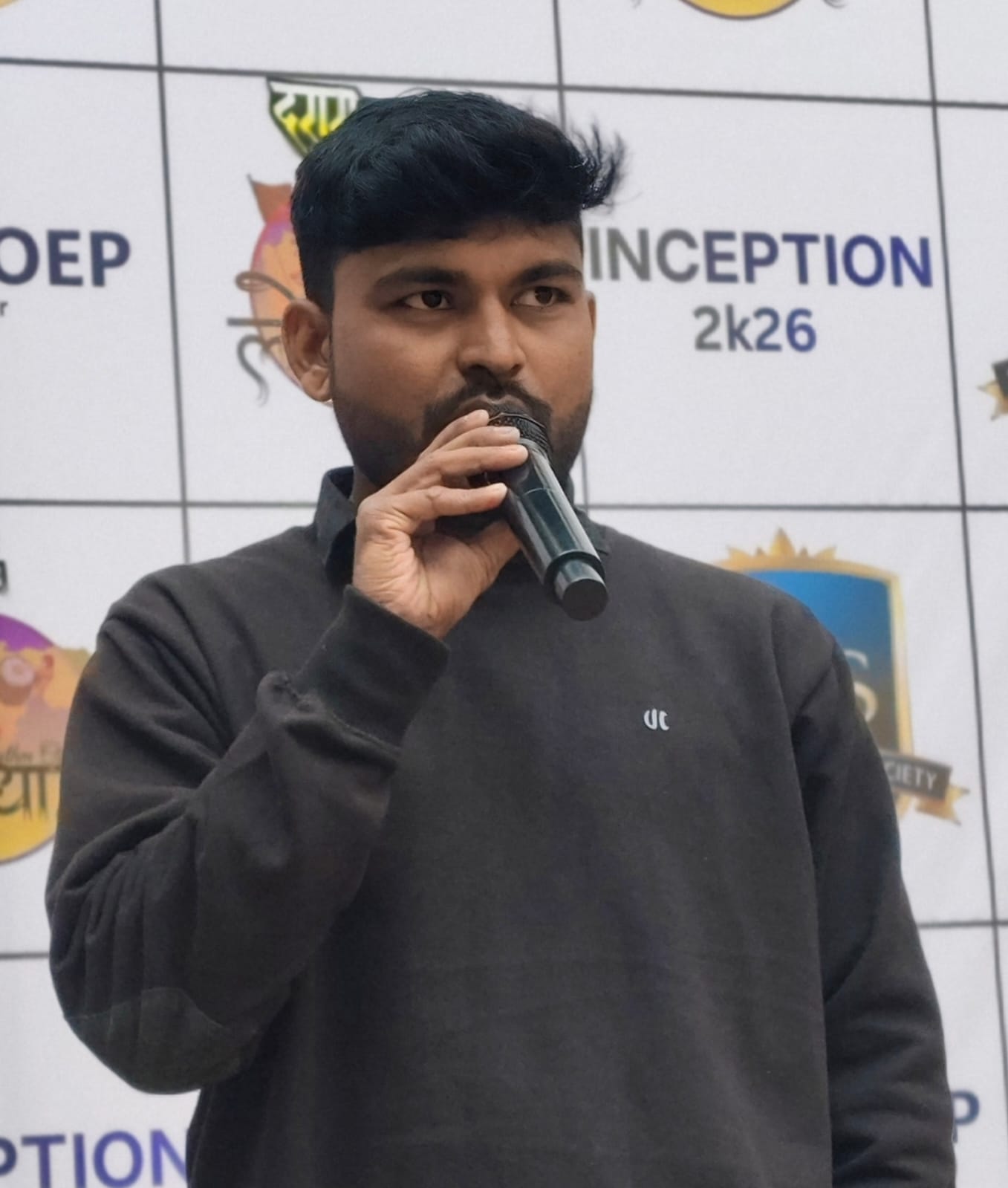 आपण अभ्यासक्रम शिकवतोय, पण कौशल्य आणि मूल्यांचं काय?