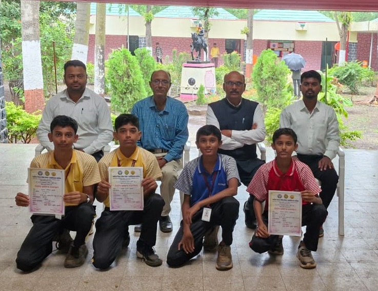 के. के. वाघ युनिव्हर्सल स्कूलच्या ४ विद्यार्थ्यांची राज्य टेनिस क्रिकेट स्पर्धेसाठी निवड