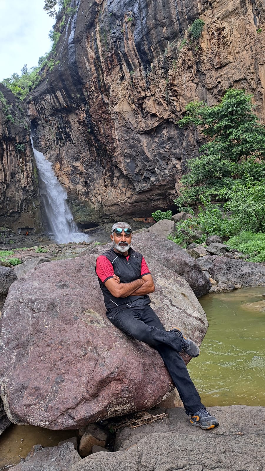 The Beauty of Waterfalls and the Hidden Danger: 'Admire, but Don't Drown!'