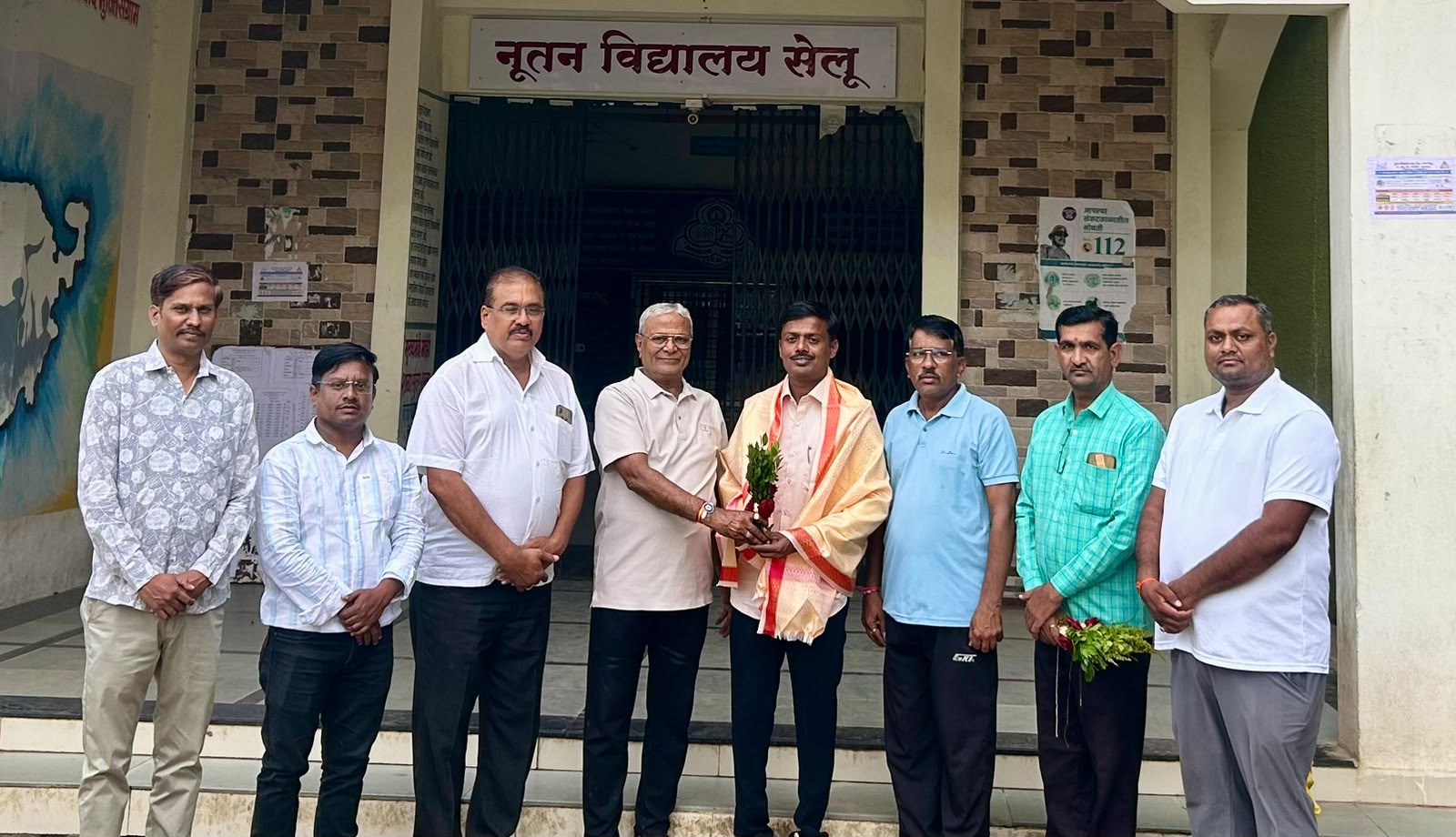 सेलूच्या नूतन विद्यालयातर्फे कल्याण पोले यांचा सत्कार