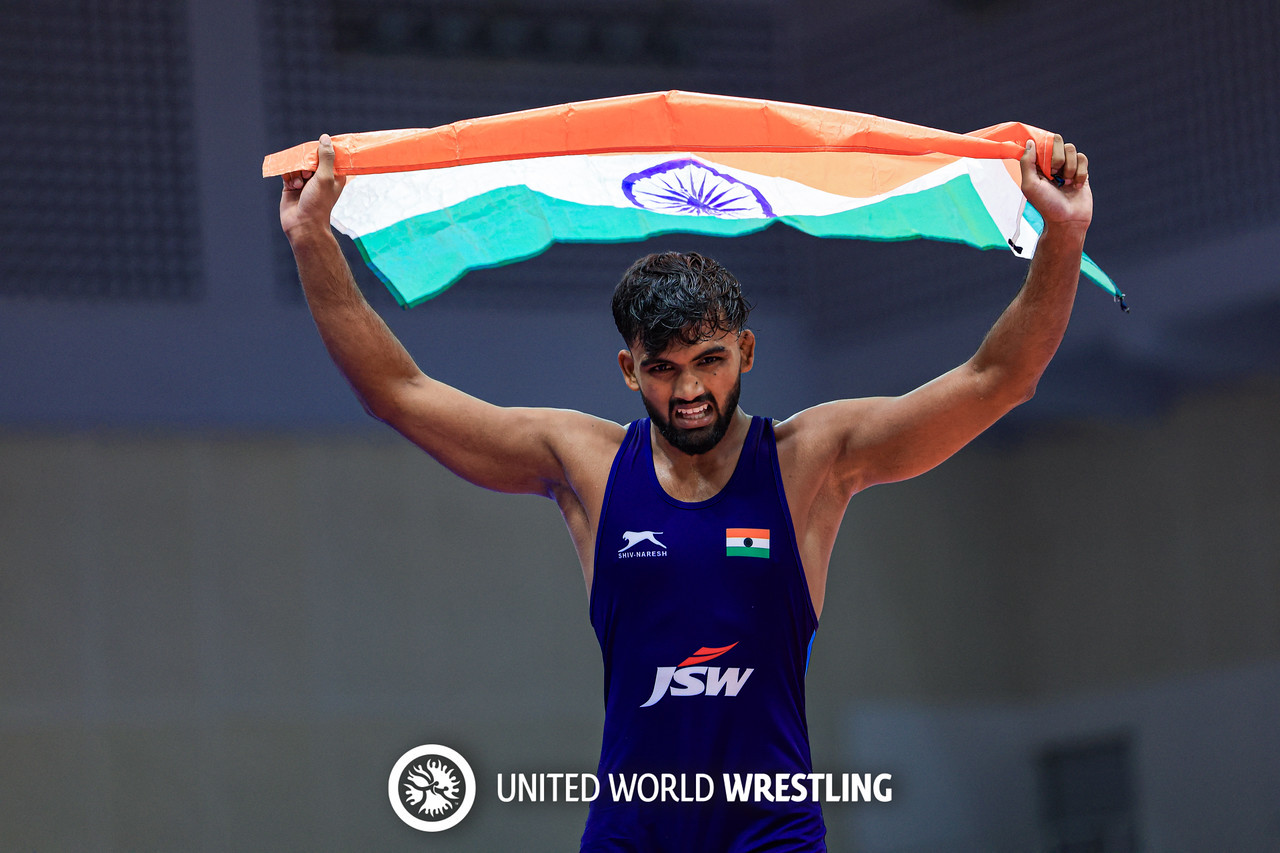पैलवान दर्पण व सुमितकुमार बनले एशियन चॅम्पियन