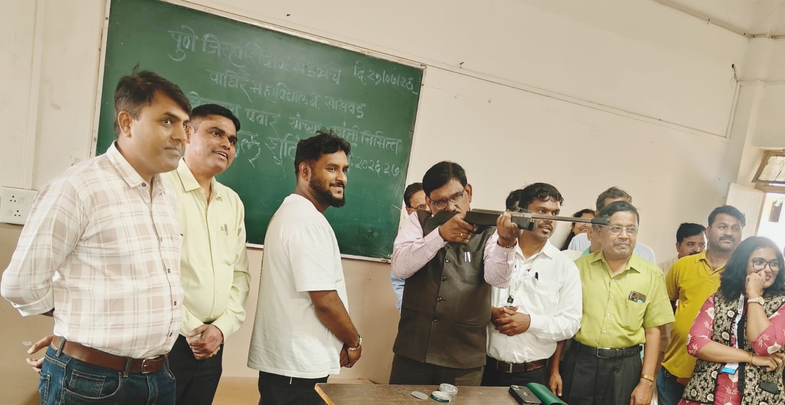 वाघिरे महाविद्यालयात रायफल शूटिंग स्पर्धेत नफ्ते, जोशी विजेते